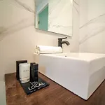 公寓式酒店 Local Urban Living 4*
