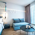 מלון דירות Local Urban Living וולוס