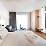 Local Urban Living 沃洛斯