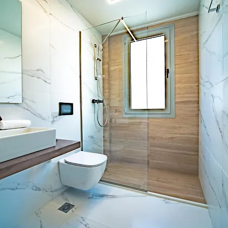 Local Urban Living 4*