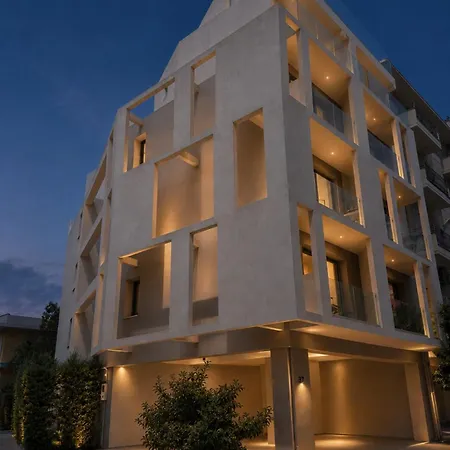 Local Urban Living 4*